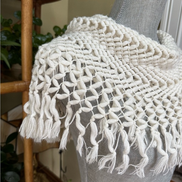 Bundle of 3 American Eagle Crochet Scarves - Picture 10 of 12